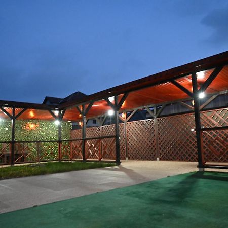 Pensiunea Savas Costinesti Exterior foto